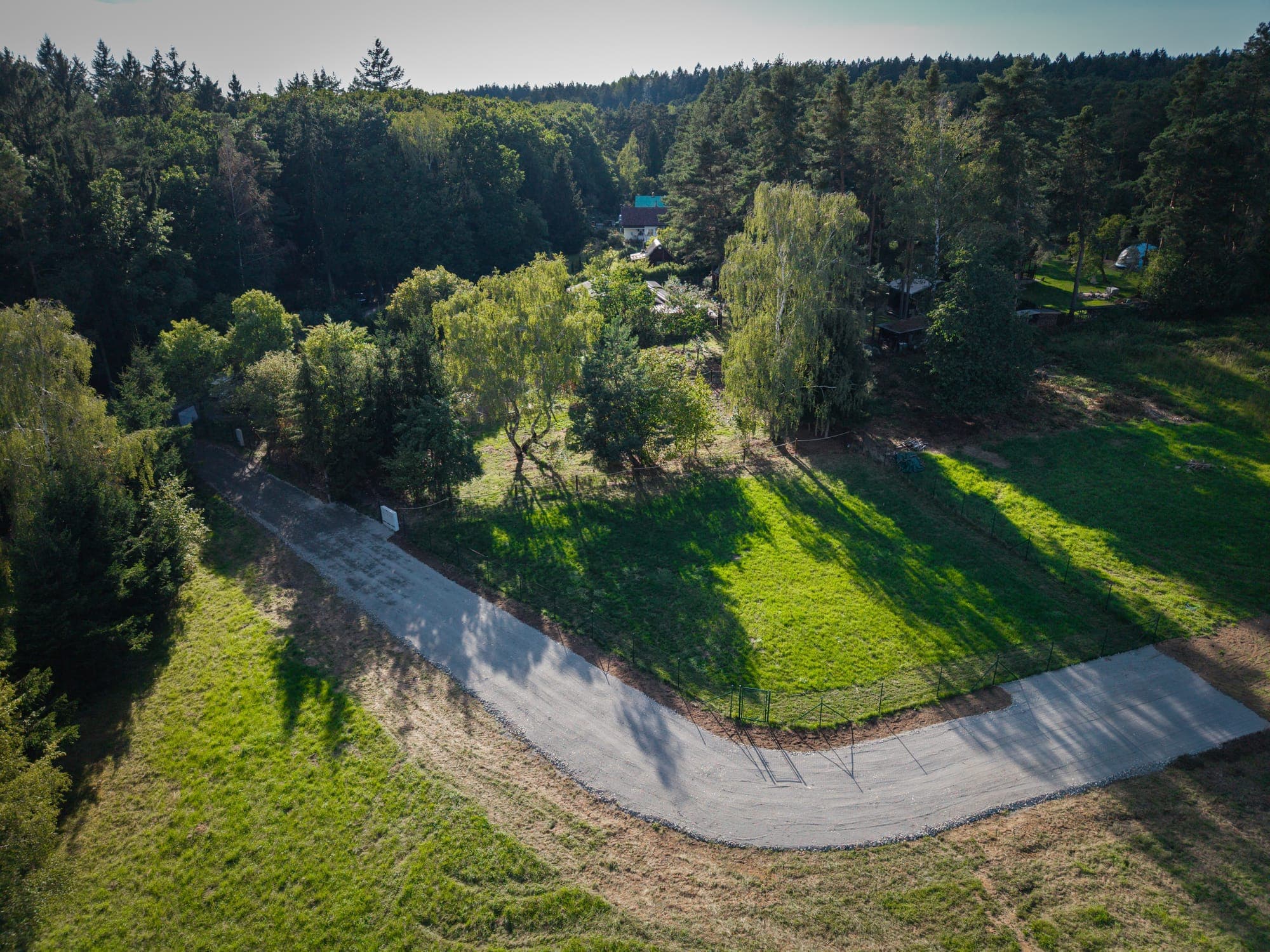 Pozemek 2 v 1 z dronu — foto 2